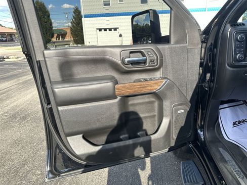 Used 2020 Chevrolet Silverado 2500 High Country w/ Z71 Off-Road Package image 23