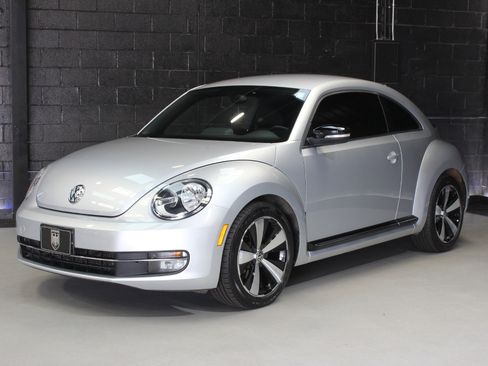 Used 2012 Volkswagen Beetle Launch Edition image 52
