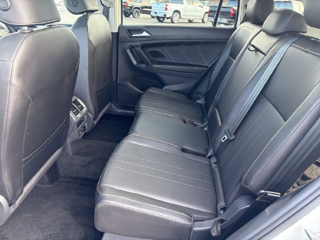 Used 2023 Volkswagen Tiguan SE w/ Panoramic Sunroof Package AWD/4WD image 25