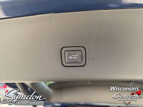 Used 2023 Chevrolet Traverse LT AWD/4WD image 21