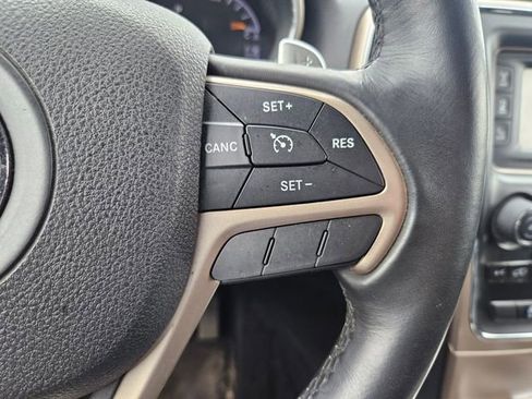 Used 2016 Jeep Grand Cherokee Laredo AWD/4WD image 15
