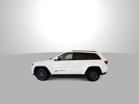 Used 2016 Jeep Grand Cherokee Laredo 75th Anniversary AWD/4WD image 5