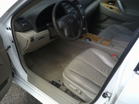 Used 2007 Toyota Camry LE FWD image 9