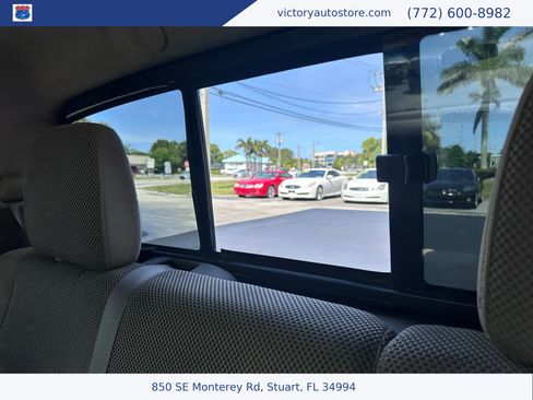 Used 2015 Nissan Frontier SV image 18