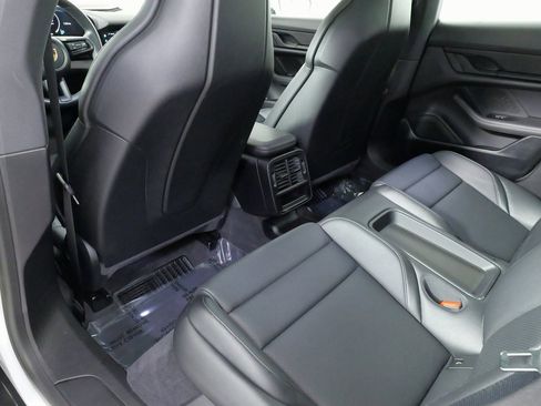 Used 2023 Porsche Taycan 4 Cross Turismo image 35