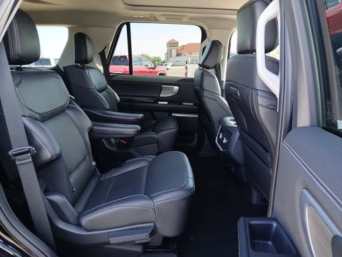 Used 2025 Ford Expedition Platinum AWD/4WD image 82