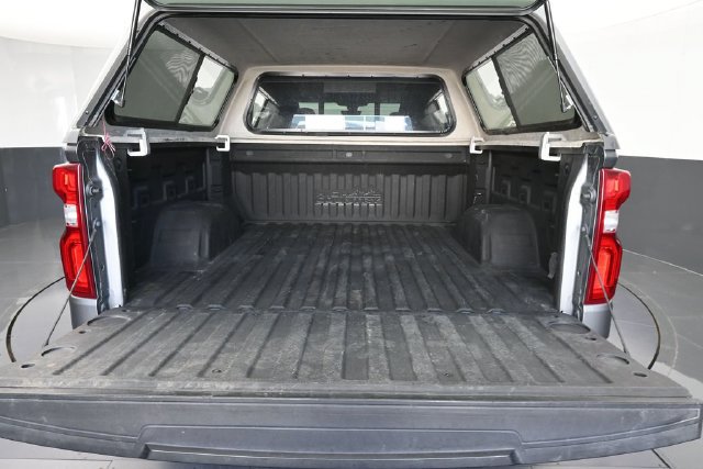 Used 2021 Chevrolet Silverado 1500 High Country w/ Technology Package RWD image 32