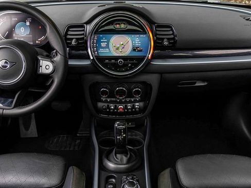 Used 2024 MINI Cooper Clubman S w/ Signature Upholstery Package image 7