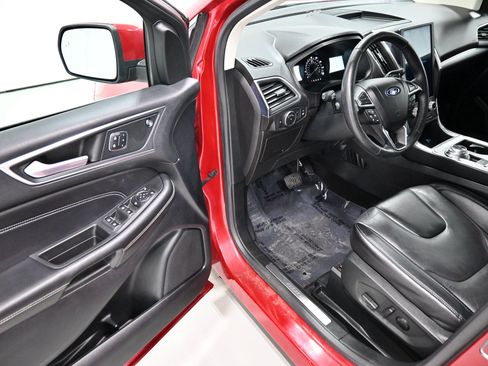 Used 2022 Ford Edge Titanium AWD/4WD image 4