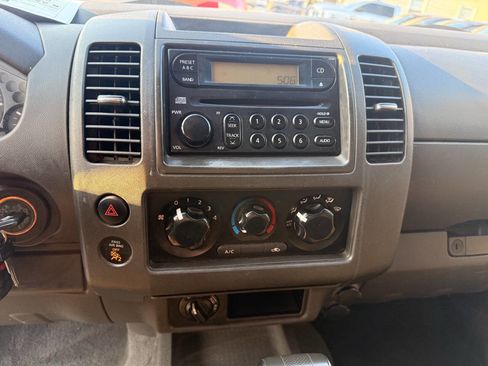 Used 2007 Nissan Frontier SE w/ Power Pkg image 11