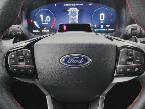Used 2025 Ford Explorer ST AWD/4WD image 25