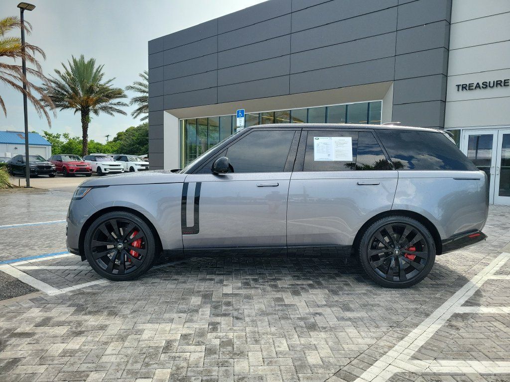 Certified 2023 Land Rover Range Rover SE AWD/4WD image 2