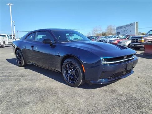 Used 2024 Dodge Charger R/T w/ Plus Group image 2