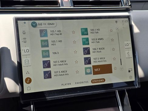 New 2026 Land Rover Range Rover Velar Dynamic SE image 14