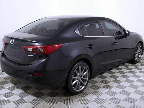 Used 2018 MAZDA MAZDA3 Touring image 7