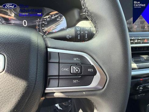 Used 2024 Jeep Compass Latitude AWD/4WD image 19