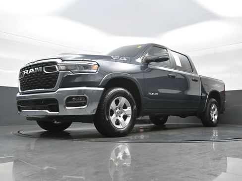 Used 2025 RAM 1500 Big Horn AWD/4WD image 29