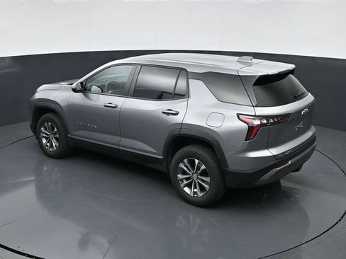 Used 2025 Chevrolet Equinox LT AWD/4WD image 34
