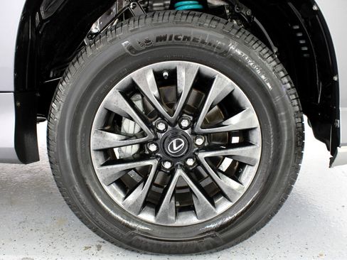 Used 2017 Lexus GX 460 Premium image 83