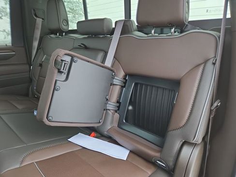 New 2025 GMC Sierra 3500 Denali w/ Technology Package image 33