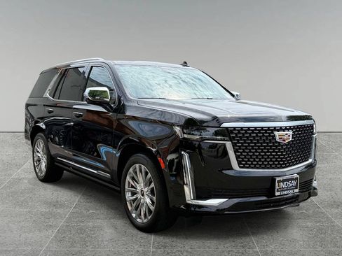Used 2023 Cadillac Escalade Premium Luxury w/ Performance Package AWD/4WD image 9