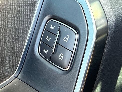 Used 2024 Ford F350 Platinum w/ FX4 Off-Road Package image 21