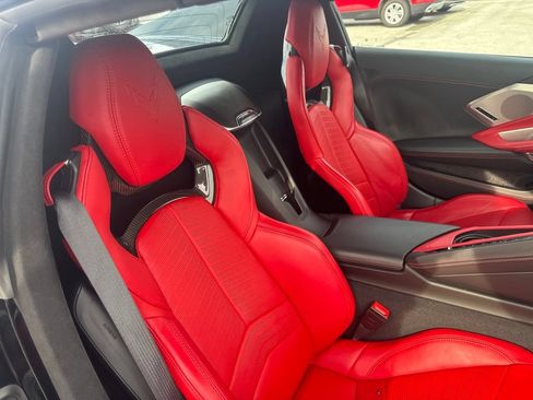 Used 2021 Chevrolet Corvette Stingray Premium Conv w/ Z51 Performance Package RWD image 35