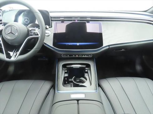 New 2026 Mercedes-Benz E 350 4MATIC Sedan image 14