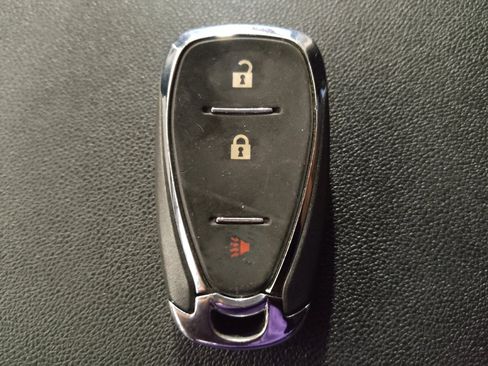 Used 2022 Chevrolet Equinox LS w/ LS Convenience Package FWD image 32