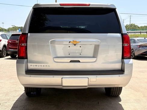 Used 2018 Chevrolet Suburban LT RWD image 4