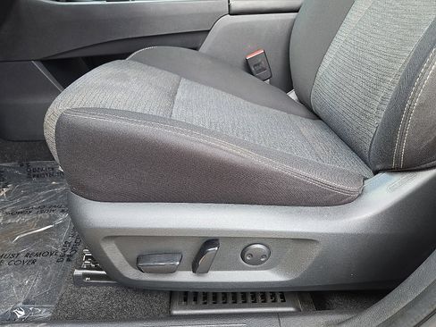 Used 2023 Nissan Rogue SV AWD/4WD image 23