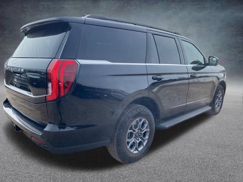 Used 2025 Ford Expedition Active AWD/4WD image 6