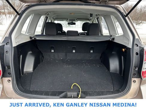 Used 2016 Subaru Forester 2.5i w/ Alloy Wheel Package image 17