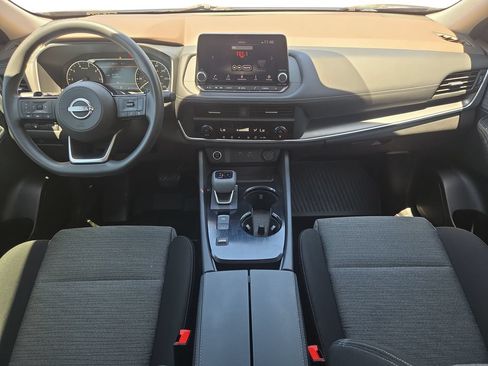 Used 2023 Nissan Rogue SV FWD image 9