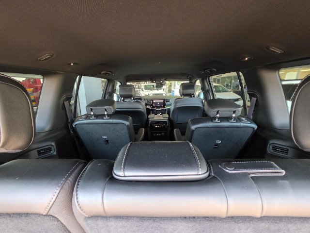Certified 2025 Jeep Wagoneer Series II AWD/4WD image 27