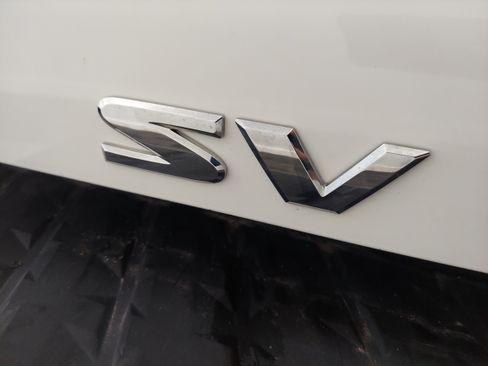 Used 2019 Nissan Titan SV image 5