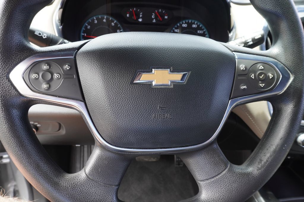 Certified 2023 Chevrolet Traverse LS FWD image 18