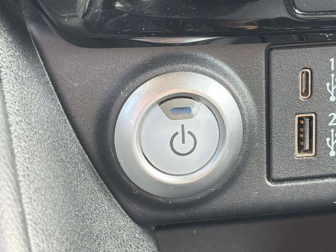 Used 2022 Nissan Leaf SV image 18