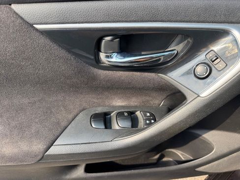 Used 2013 Nissan Altima 2.5 S FWD image 13