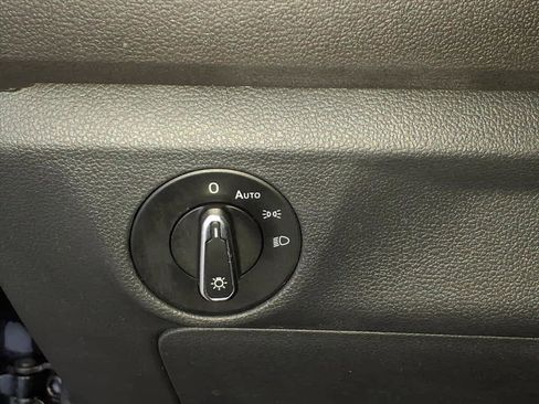 Used 2024 Volkswagen Jetta Sport image 11