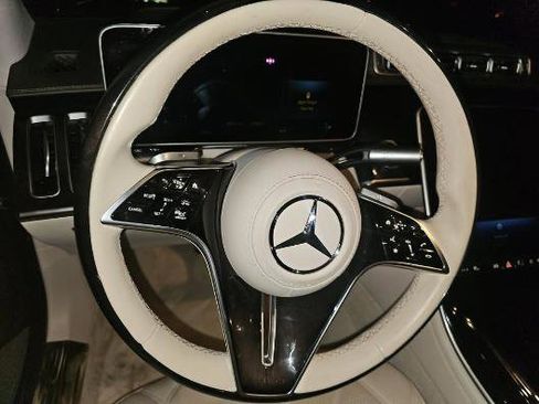 Used 2024 Mercedes-Benz Maybach S 580 4MATIC image 10