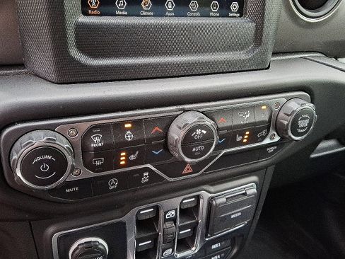 Certified 2023 Jeep Wrangler Unlimited Sport AWD/4WD image 16