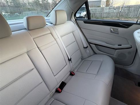 Used 2014 Mercedes-Benz E 350 Sedan image 16