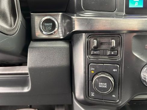 Used 2025 Ford F350 Lariat w/ Black Appearance Package AWD/4WD image 30