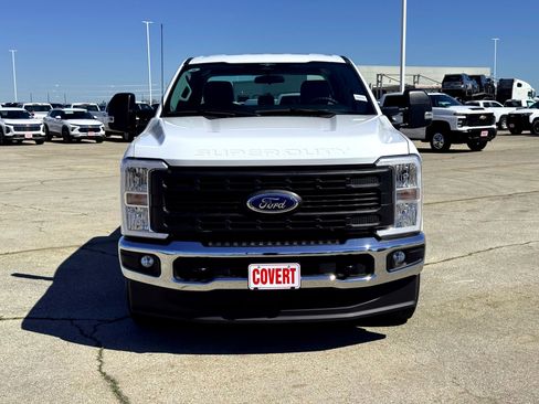 Used 2023 Ford F250 XL w/ XL Chrome Package AWD/4WD image 4