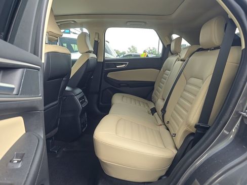 Used 2024 Ford Edge SEL w/ Convenience Package AWD/4WD image 7