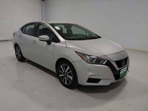 Used 2021 Nissan Versa SV image 13