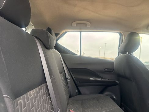 Certified 2021 Nissan Kicks S FWD image 31