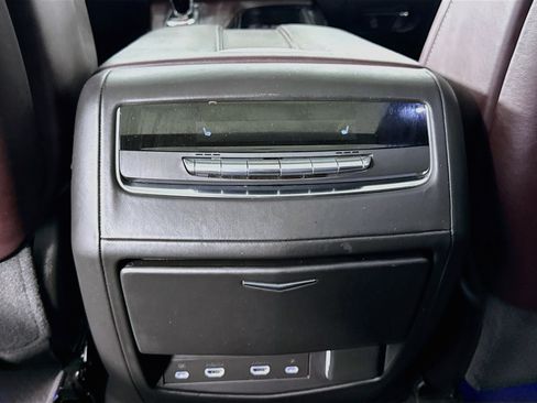 Used 2023 Cadillac Escalade ESV V w/ LPO, ONYX Package AWD/4WD image 29