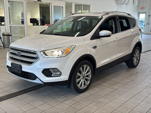 Used 2017 Ford Escape Titanium AWD/4WD image 9